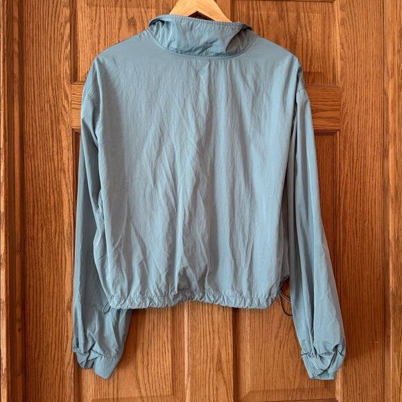 YOGALICIOUS Radiant Commuter Windbreaker - Picture 6 of 9